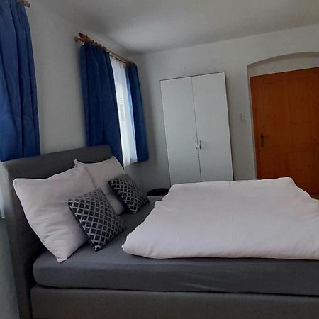 Privatzimmervermietung Foidlbauer Oberndorf in Tirol Værelse billede